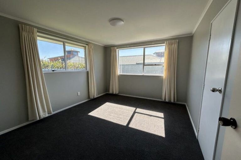 Photo of property in 40 Tuhikaramea Road, Dinsdale, Hamilton, 3204