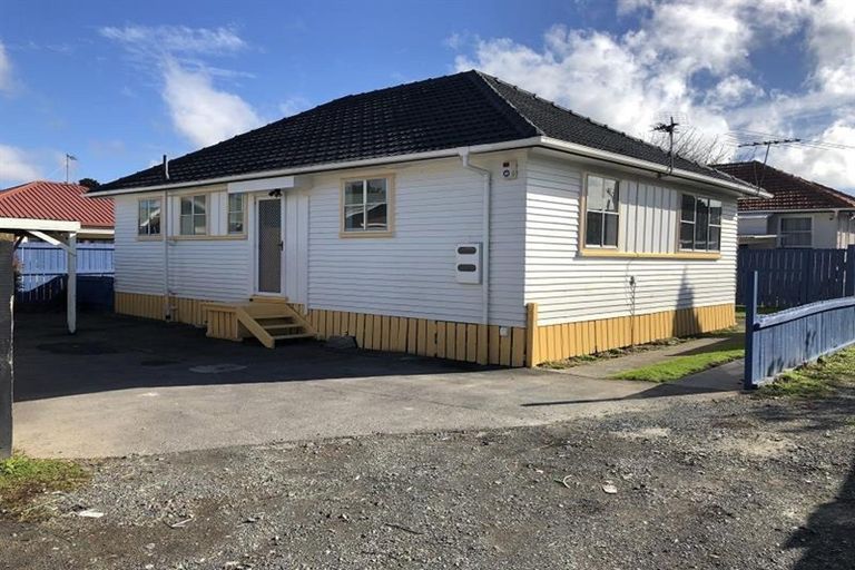 Photo of property in 2/10 Taka Street, Takanini, 2112