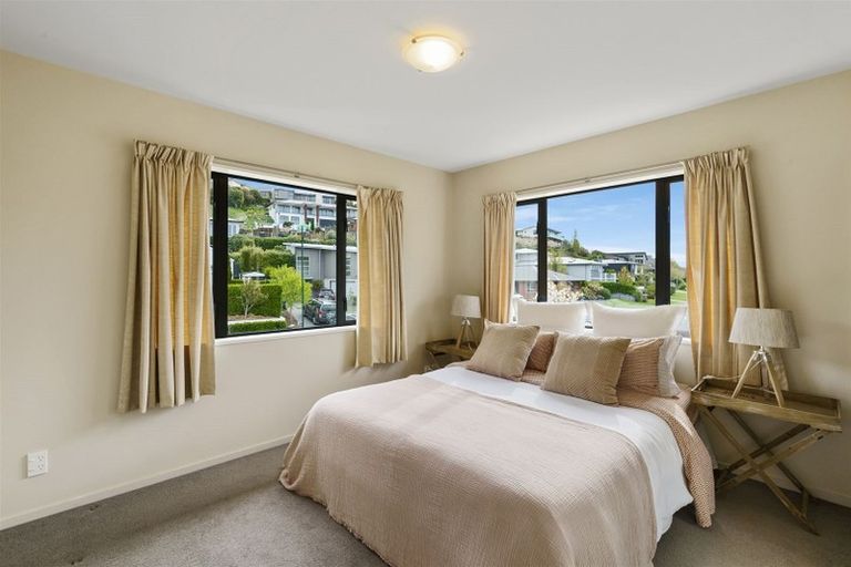 Photo of property in 41 Pentonville Close, Westmorland, Christchurch, 8025