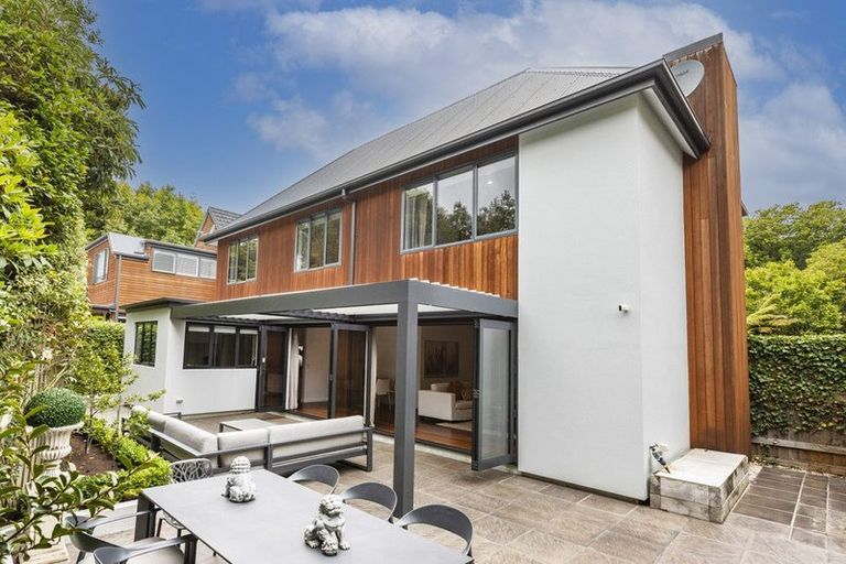 Photo of property in 7b Rossall Street, Merivale, Christchurch, 8014