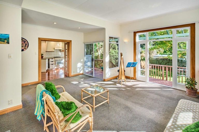 Photo of property in 202 Happy Valley Road, Owhiro Bay, Wellington, 6023