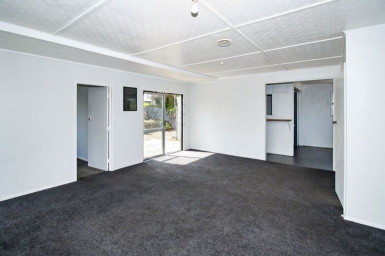Photo of property in 90 Cook Street, Marfell, New Plymouth, 4310