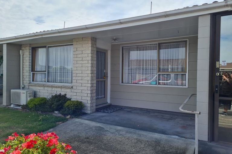 Photo of property in 11h Smith Street, Kaiapoi, 7630