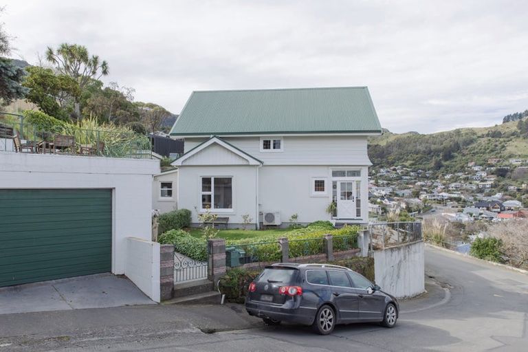Photo of property in 2 Selwyn Road, Lyttelton, 8082