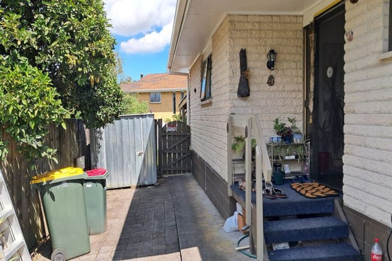 Photo of property in 1/7 Dalkeith Place, Opaheke, Papakura, 2113