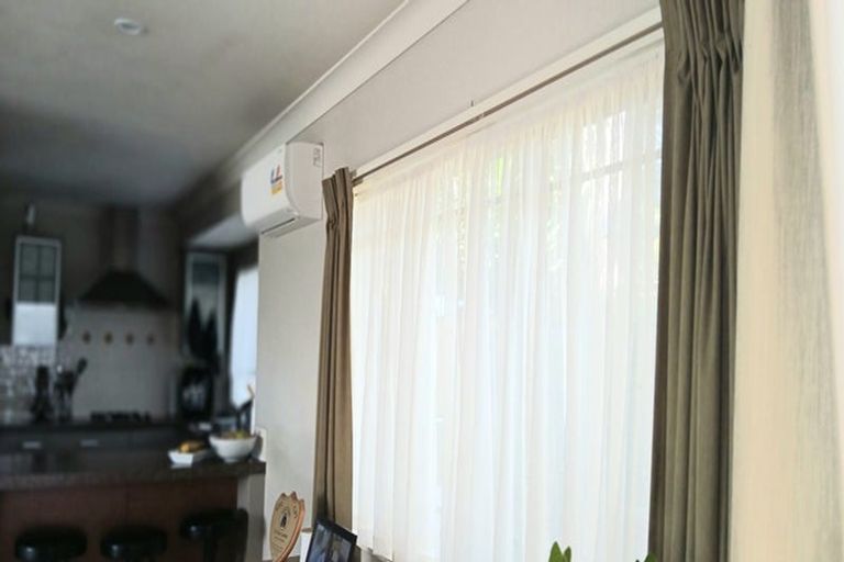 Photo of property in 66 Blackwood Drive, Wattle Downs, Auckland, 2103