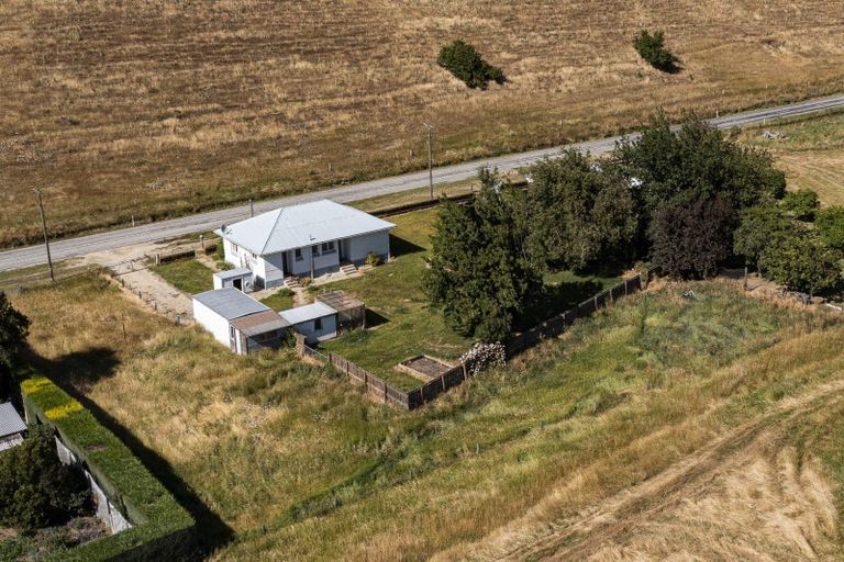 Photo of property in 1198 Ardgour Road, Tarras, Cromwell, 9383
