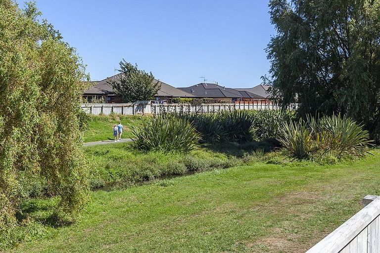 Photo of property in 45 Hudson Place, Paraparaumu, 5032