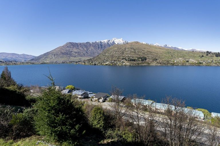 Photo of property in 34 Golden Terrace, Queenstown, 9300