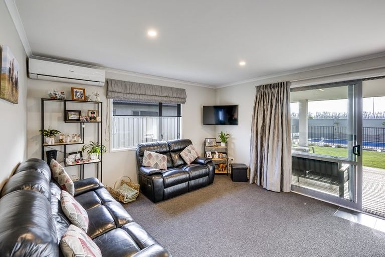 Photo of property in 10 Wanaka Place, Poraiti, Napier, 4112