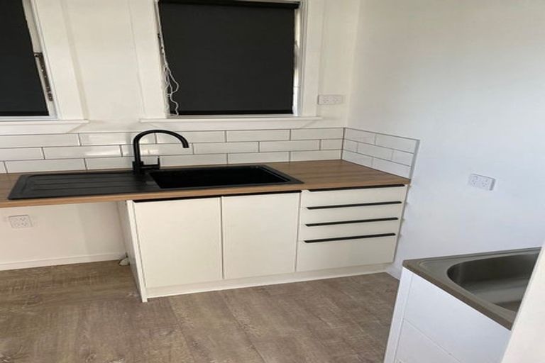 Photo of property in 20 Oakland Street, Northcote, Christchurch, 8052