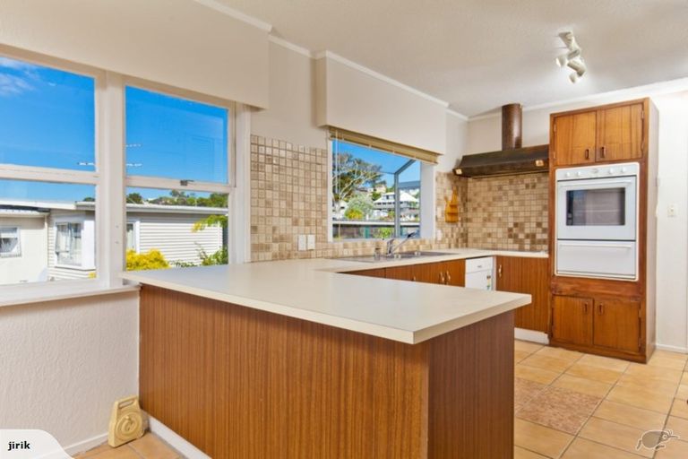 Photo of property in 2/38 Glenvar Road, Torbay, Auckland, 0630