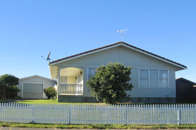 Photo of property in 22 Simcox Street, Otaki Beach, Otaki, 5512