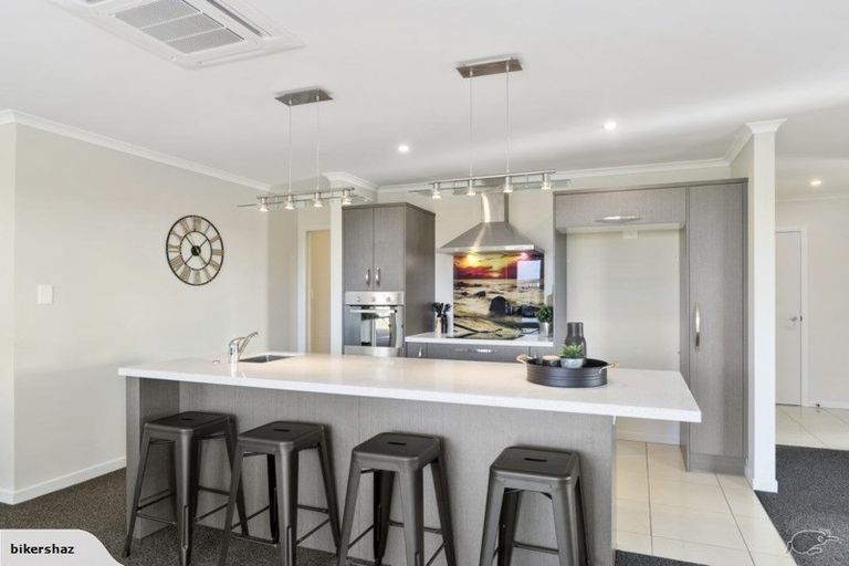 Photo of property in 10 Selliera Place, Papamoa Beach, Papamoa, 3118