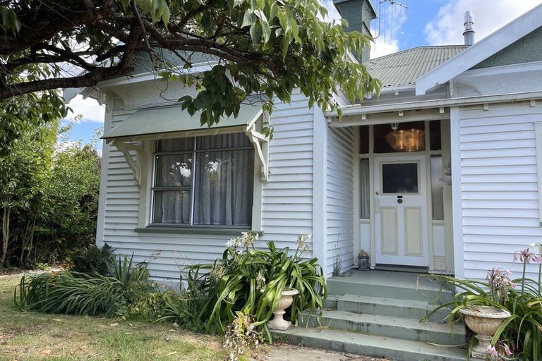 Photo of property in 30 Rhodes Street, Waimate, 7924