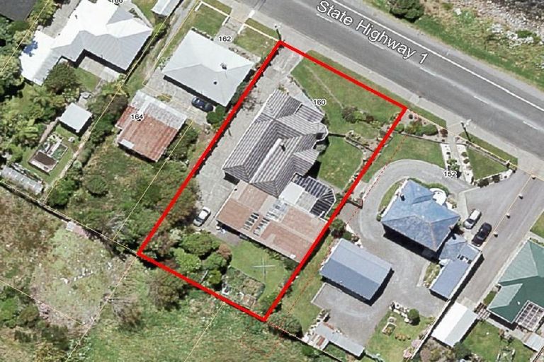 Photo of property in 160 Marine Parade, Bluff, 9814