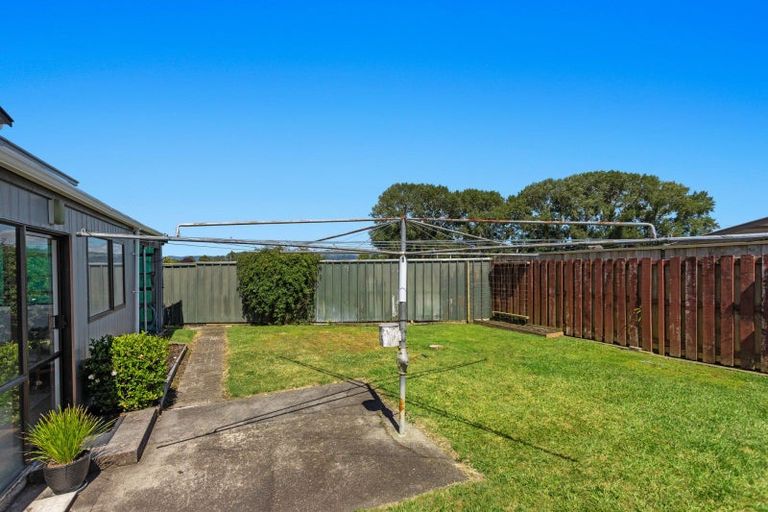 Photo of property in 18 Tawhara Place, Edgecumbe, 3120