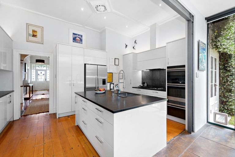 Photo of property in 2 Ruapehu Street, Mount Eden, Auckland, 1024