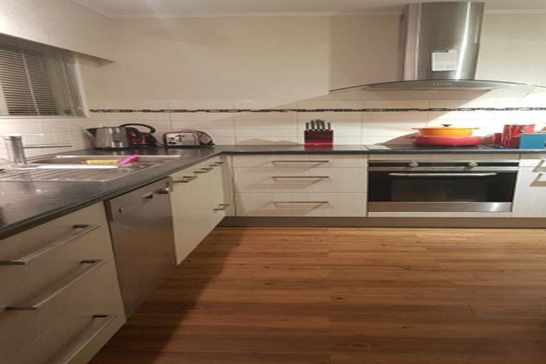 Photo of property in 2/45 East Street, Papakura, 2110