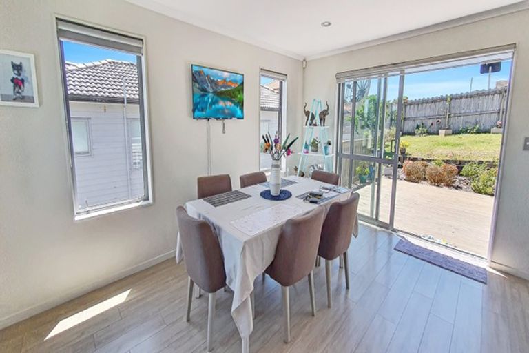 Photo of property in 77 Totara Views Drive, Silverdale, 0932