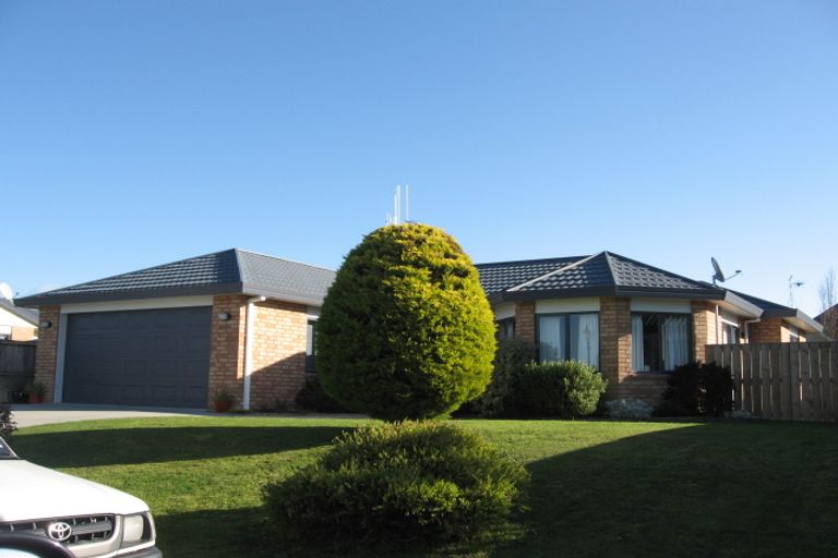 Photo of property in 17 Northmeadow Drive, Rototuna, Hamilton, 3210