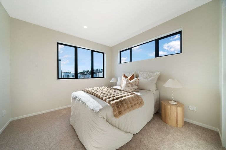 Photo of property in 9 Octans Road, Westgate, 0814