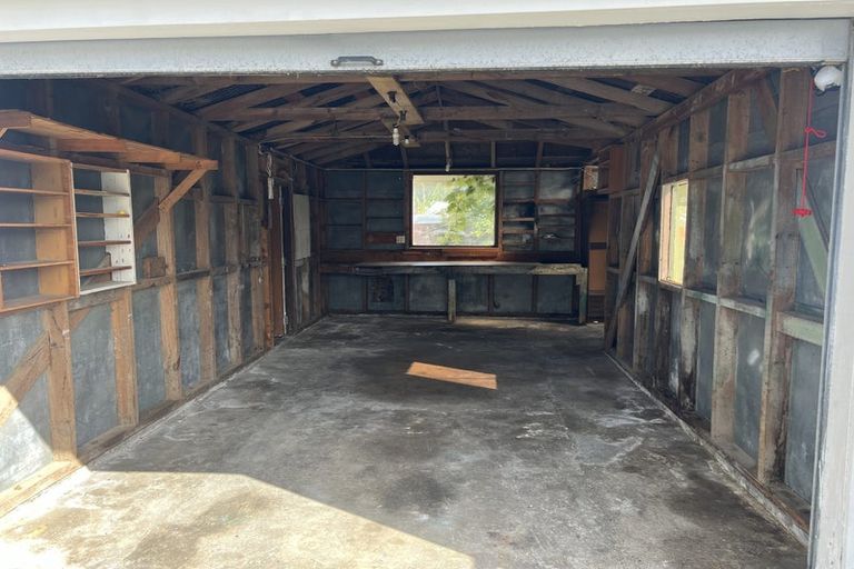 Photo of property in 31 Burden Avenue, Wainuiomata, Lower Hutt, 5014