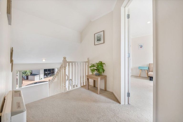 Photo of property in 14c Sunnyhill Crescent, Sunnyhills, Auckland, 2010