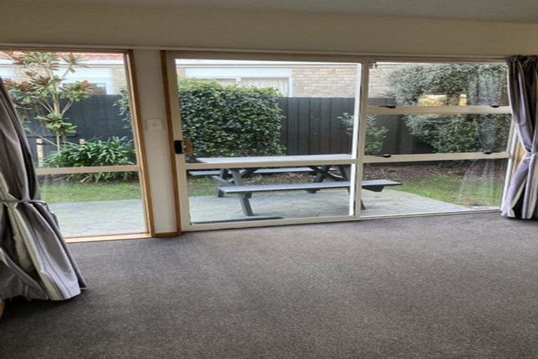 Photo of property in 19 Orlando Crescent, Waimairi Beach, Christchurch, 8083