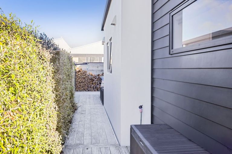 Photo of property in 70a Argyle Street, Hawera, 4610