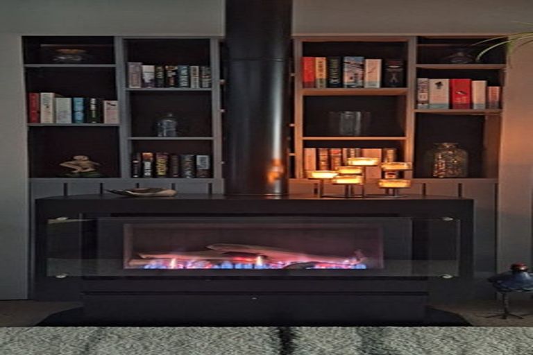 Photo of property in 22 Aragon Grove, Kingsley Heights, Upper Hutt, 5018