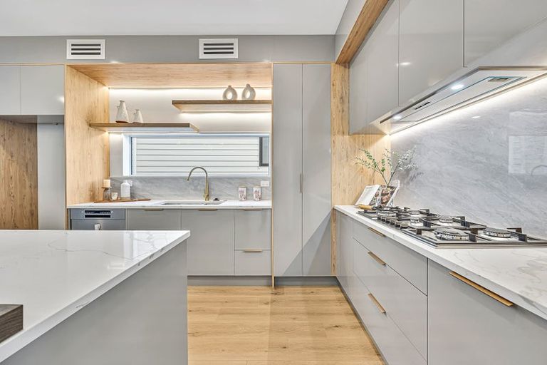 Photo of property in 40 Drumnaconagher Road, Flat Bush, Auckland, 2019