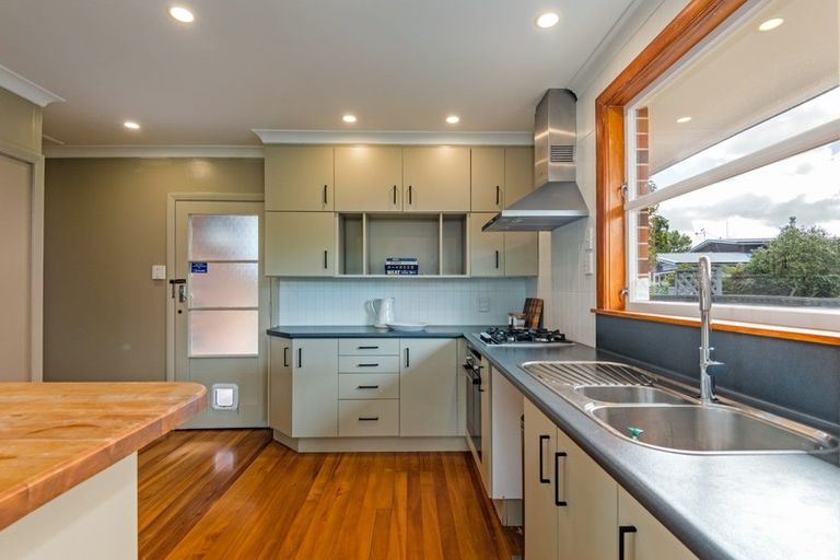 Photo of property in 15 Heatley Avenue, Hokowhitu, Palmerston North, 4410