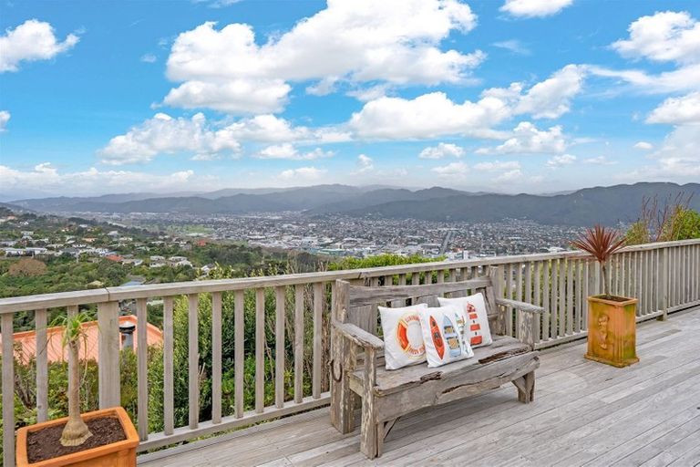 Photo of property in 85 Cypress Drive, Maungaraki, Lower Hutt, 5010