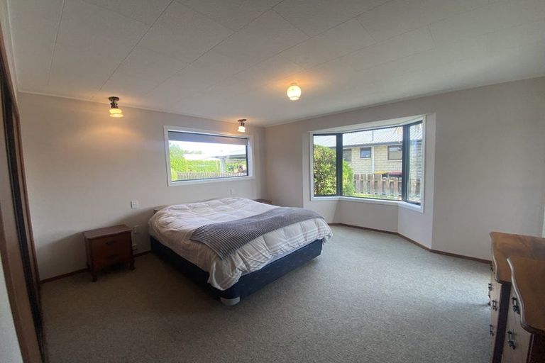 Photo of property in 124 Great North Road, Winton, 9720