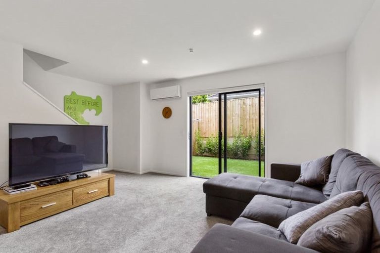 Photo of property in 7/21 Titoki Street, Te Atatu Peninsula, Auckland, 0610