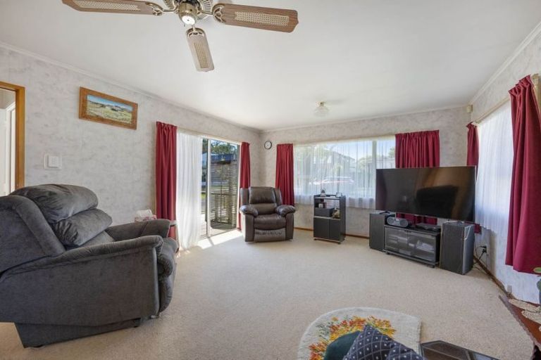 Photo of property in 79 Oreil Avenue, West Harbour, Auckland, 0618