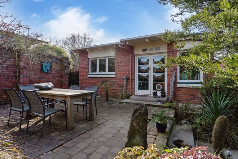 Photo of property in 1 Cossens Street, Balclutha, 9230