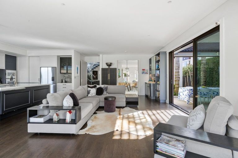 Photo of property in 361 Hibiscus Coast Highway, Orewa, 0931