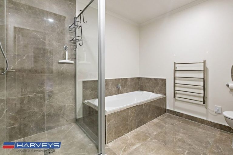 Photo of property in 33 Hollowout Street, Takanini, 2112