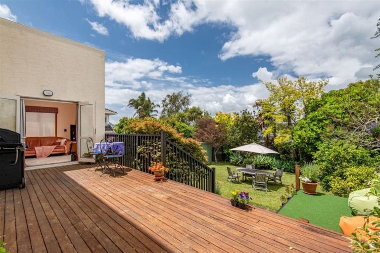 Photo of property in 22 David Street, Bayswater, Auckland, 0622