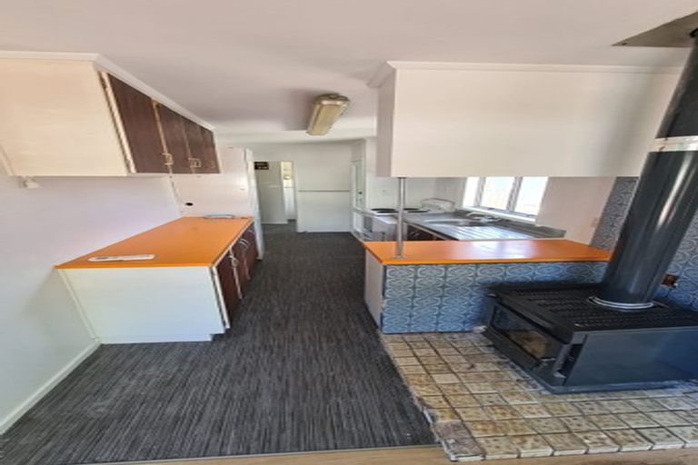 Photo of property in 28 Glynnbrooke Street, Te Atatu South, Auckland, 0610