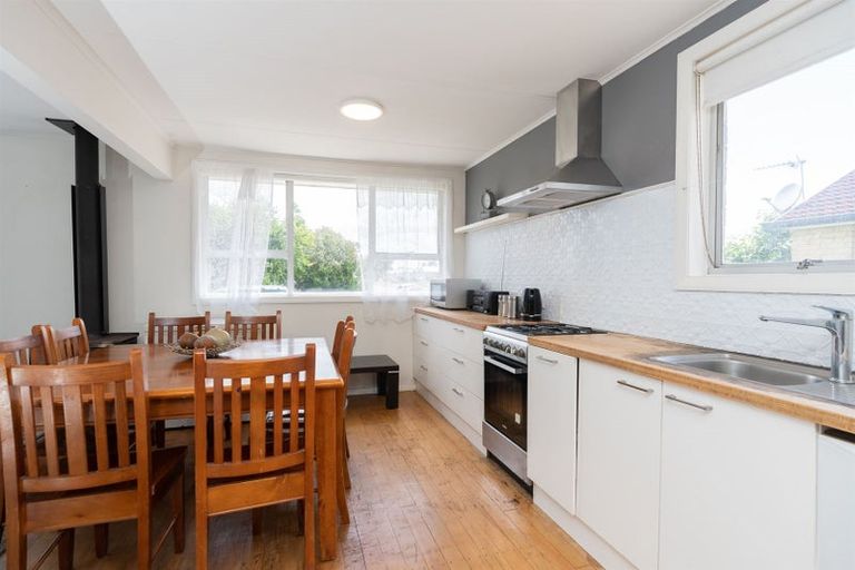 Photo of property in 25 Jamieson Crescent, St Andrews, Hamilton, 3200