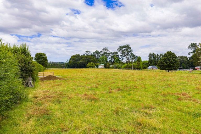 Photo of property in 326 Tauraroa Road, Maungakaramea, 0178