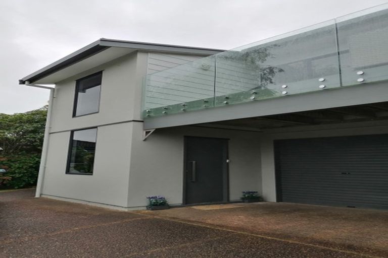 Photo of property in 24 Montclair Rise, Browns Bay, Auckland, 0630