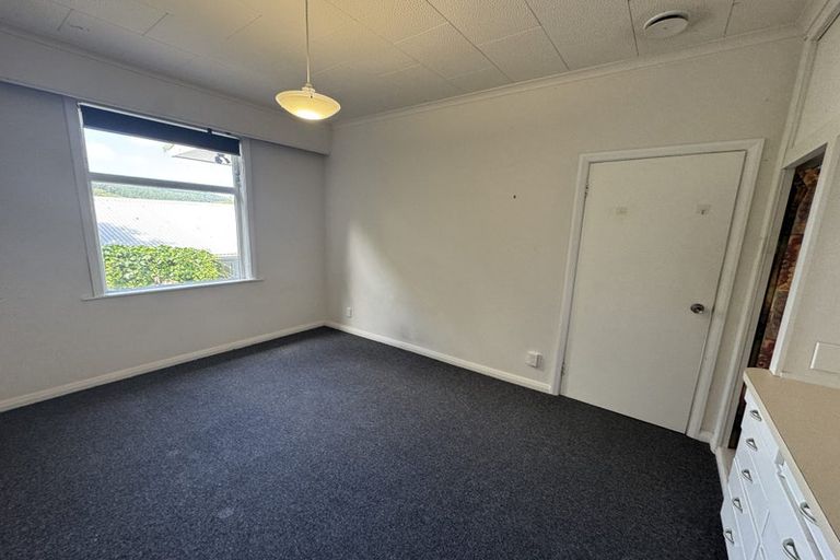 Photo of property in 6 Epsom Way, Karori, Wellington, 6012