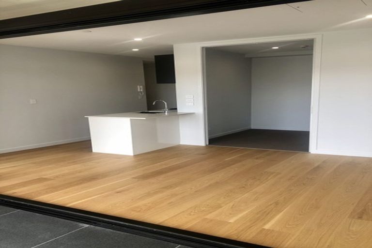 Photo of property in Frank Sargeson Apts, 202/74 Anzac Street, Takapuna, Auckland, 0622
