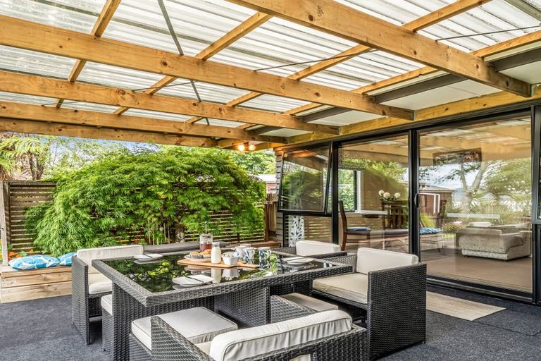 Photo of property in 9 Cooper Avenue, Holdens Bay, Rotorua, 3010