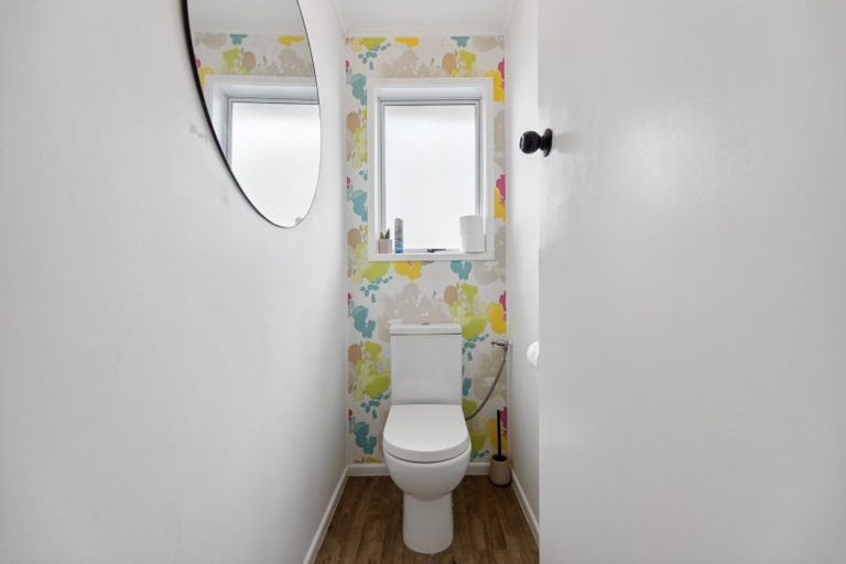 Photo of property in 15 Frederick Street, Two Mile Bay, Taupo, 3330