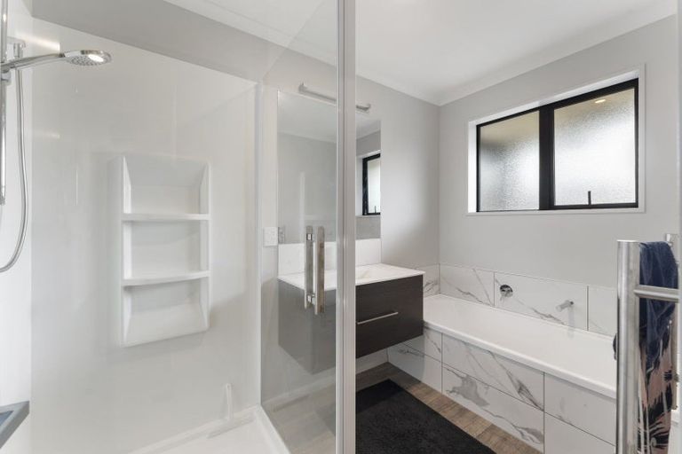 Photo of property in 20 Evelyn Crescent, Marshland, Christchurch, 8083